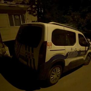 bursada amca dehseti yegenini erkek arkadasiyla yakalayip bicakladi OGuaUFJL