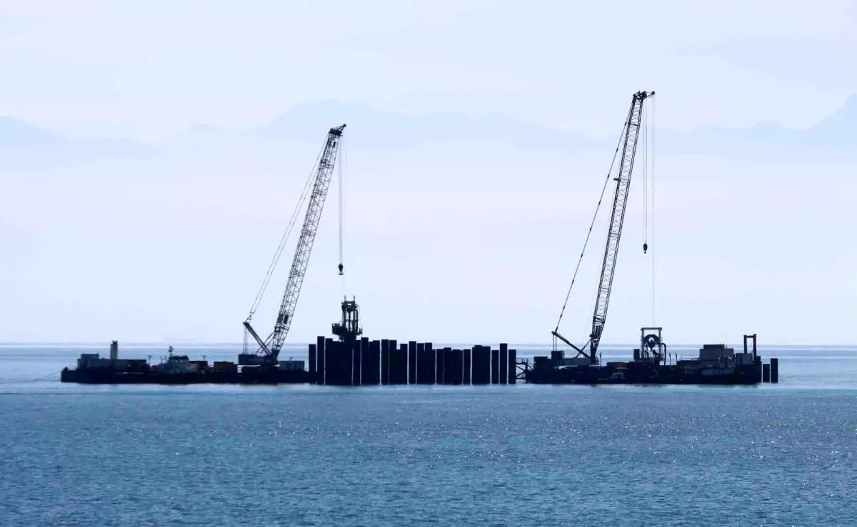 ceyhanda petrol akisi yeniden basladi CJjikaO2