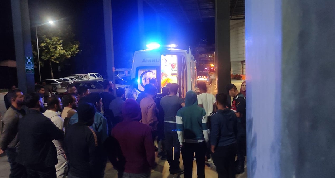 feci kaza sonrasi can pazari 1 olu 8 yarali bnN8FgK2