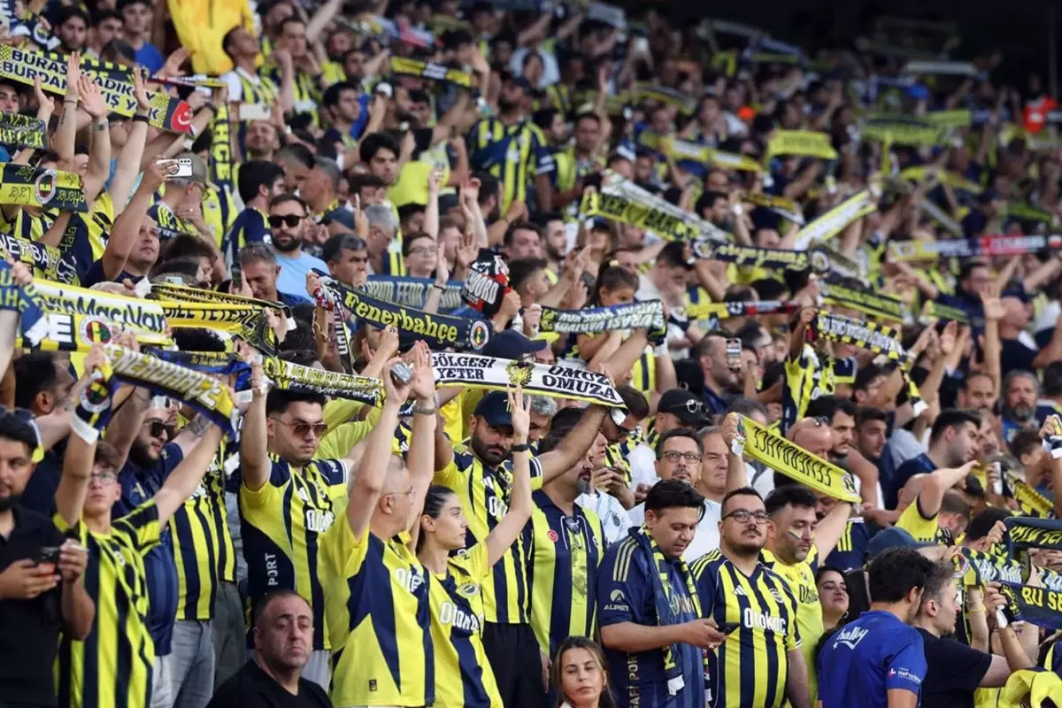 fenerbahcenin borcu 215 milyar tl tCSWIKkq