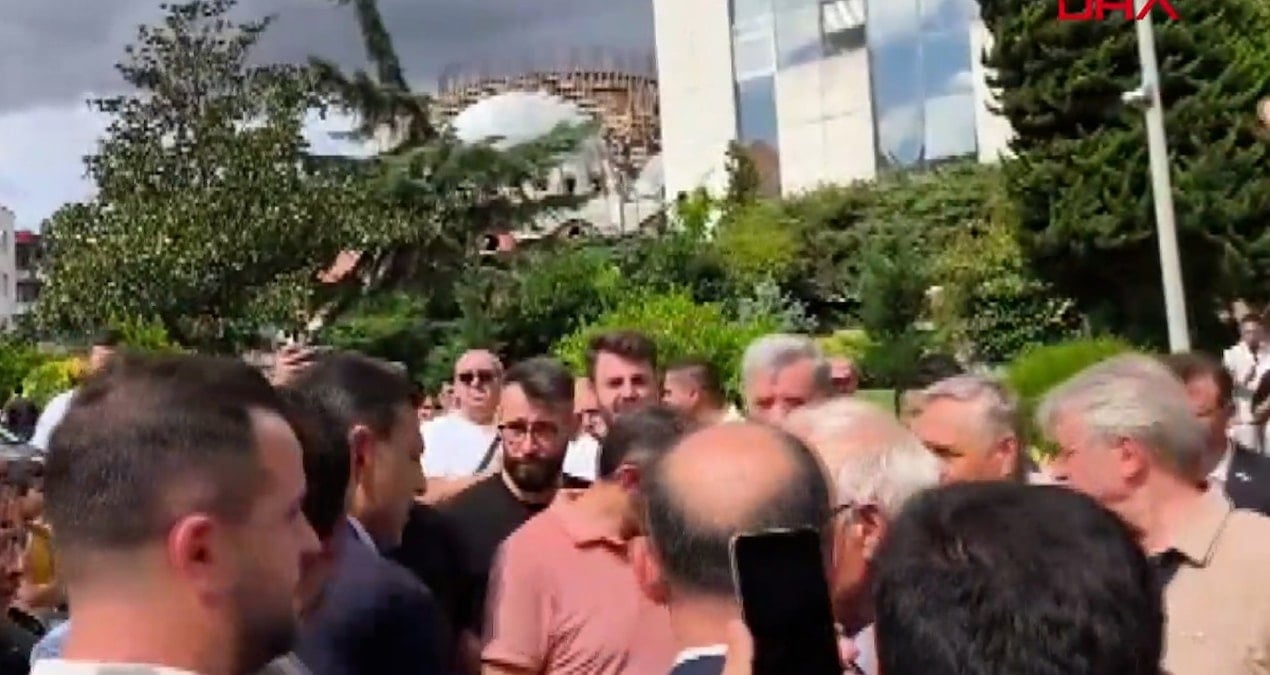 ozgur celik operasyon duzenlenen bayrampasa belediyesini ziyaret etti umDSUObC