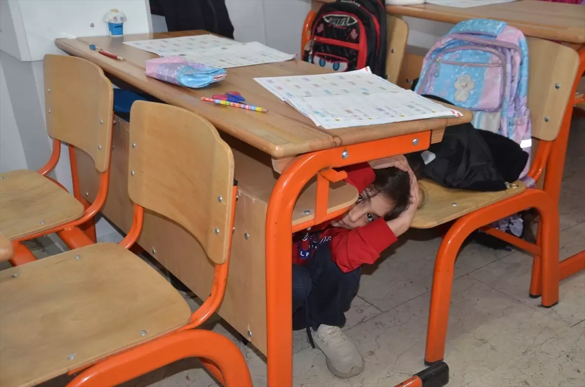 mebden afet bilinci icin tahliye tatbikati 9zQEfqfv.jpg