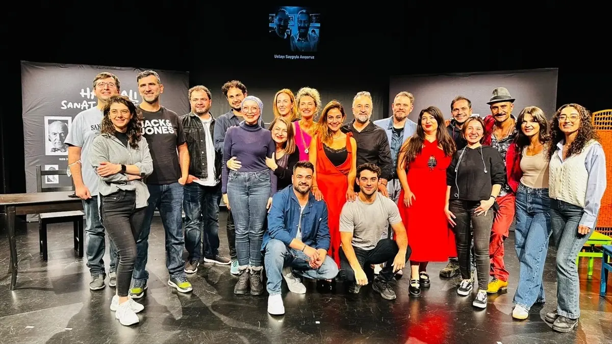 tiyatro frankfurt 2025 2026 sezonuna askimizin son duragi ile basladi zEfCha6b