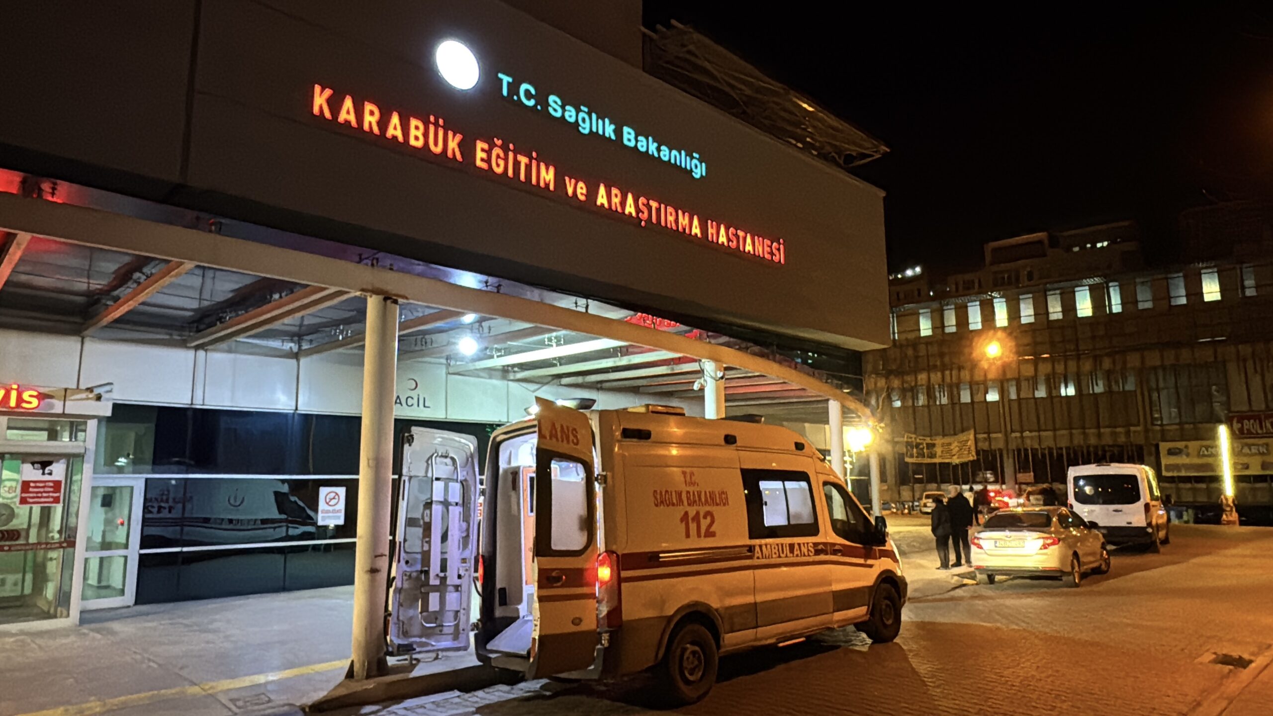 Köpeği korkutmak isteyen muhtar meslektaşını vurdu