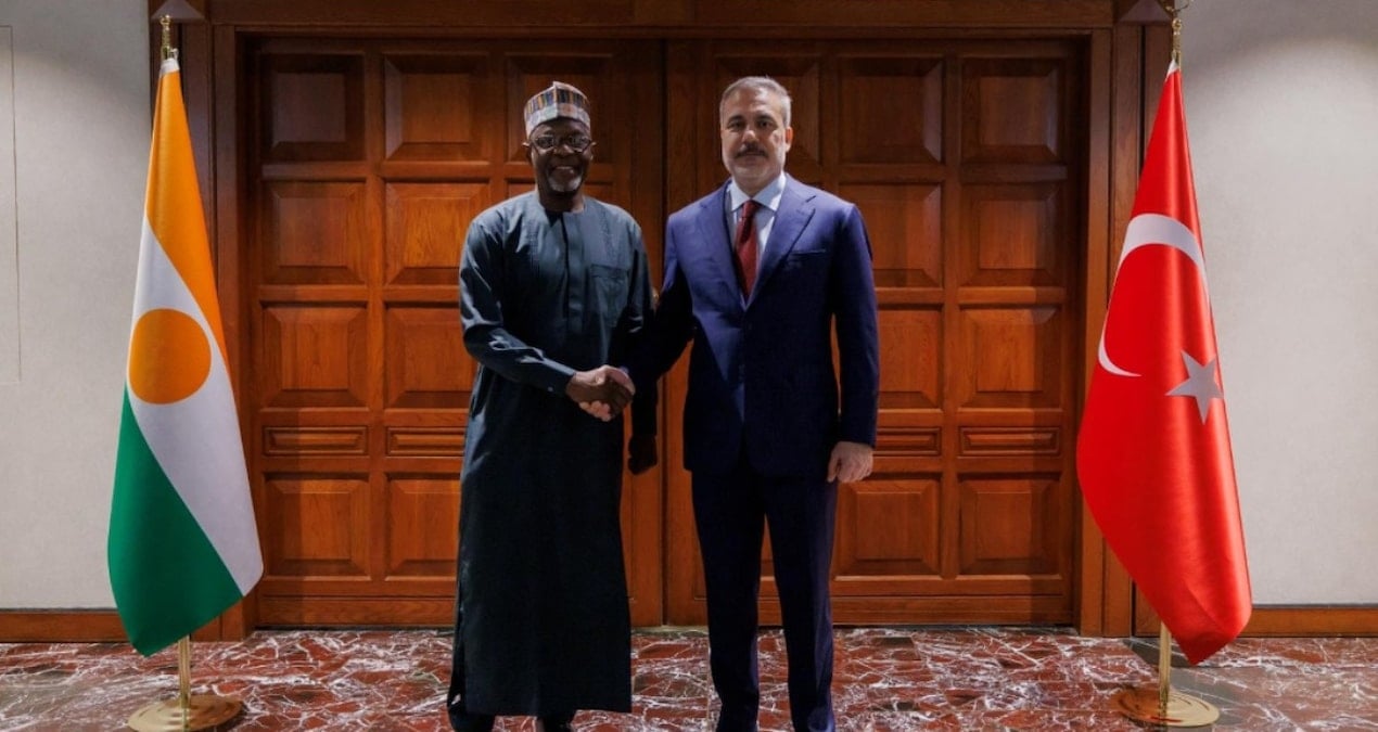 Hakan Fidan, Nijerli mevkidaşı Sangare ile bir araya geldi