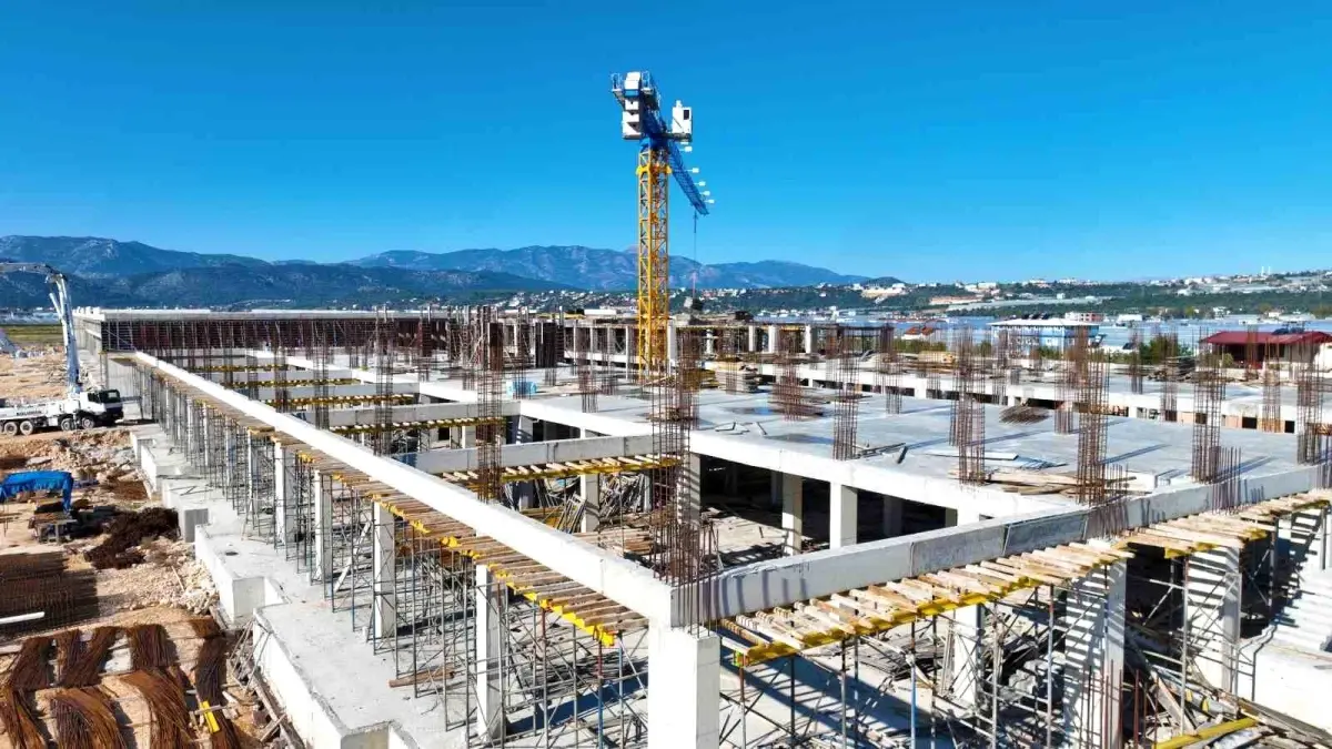 Kınık Toptancı Hal Kompleksi bölgenin tarımsal ticaretini güçlendirecek