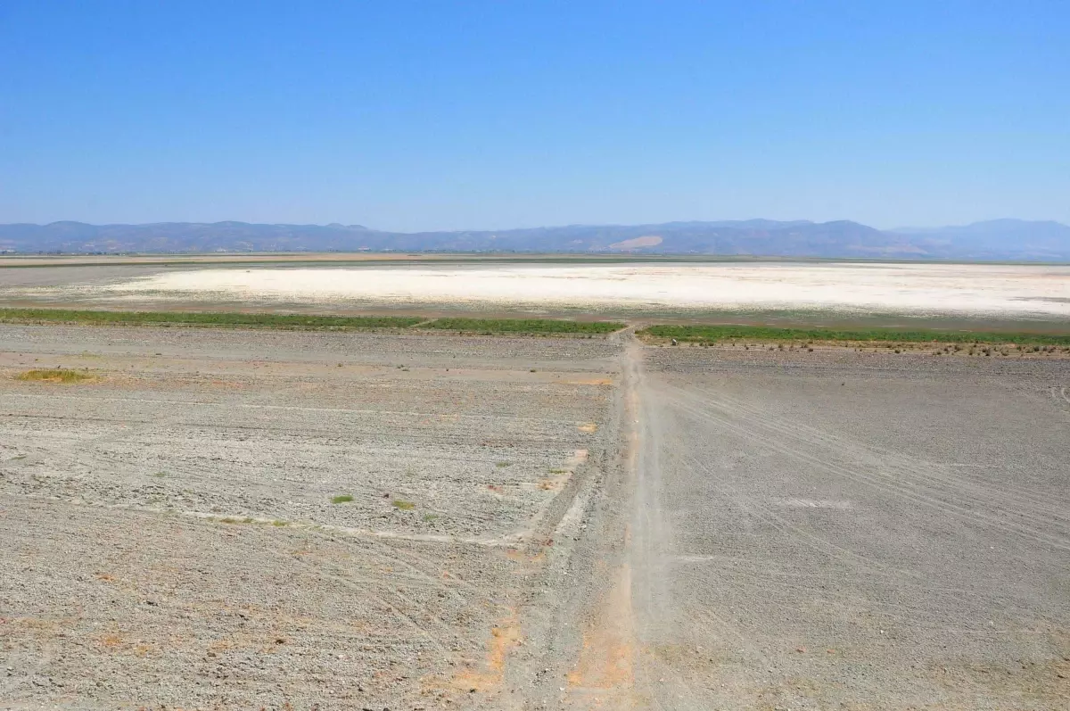 Marmara Gölü’ne Su Akışı Projesi İhaleye Çıktı